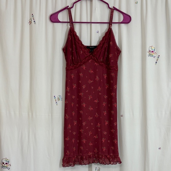 Forever 21 Other - Forever 21 Burgundy Floral Chemise